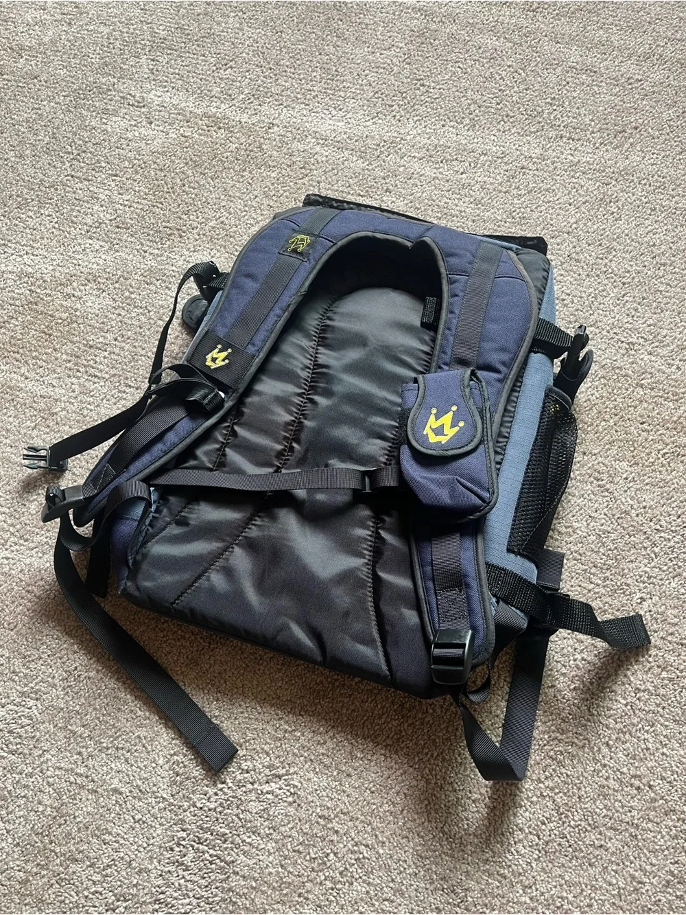 VTG 00’s / Y2K Rusty Surfwear Dark Blue Backpack